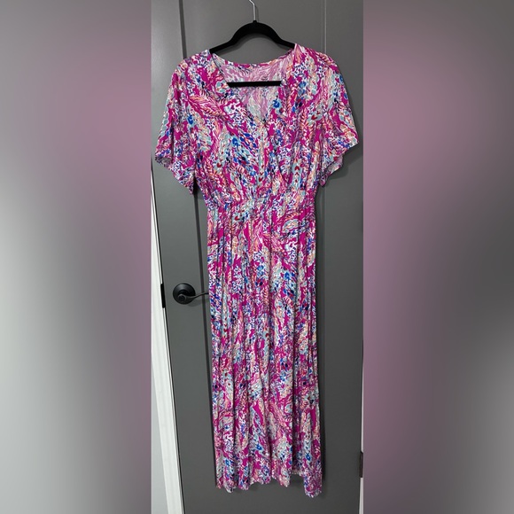 Dresses & Skirts - Floral Pink Maxi Dress